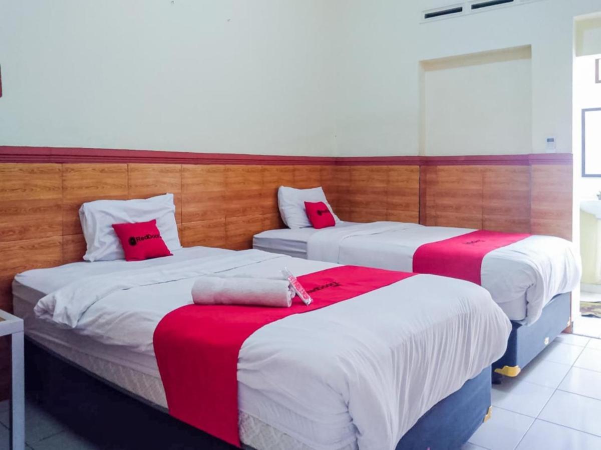 Reddoorz Syariah At Griya Soeratin Pacitan Ξενοδοχείο Εξωτερικό φωτογραφία