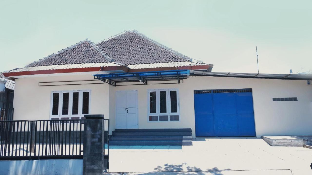 Reddoorz Syariah At Griya Soeratin Pacitan Ξενοδοχείο Εξωτερικό φωτογραφία
