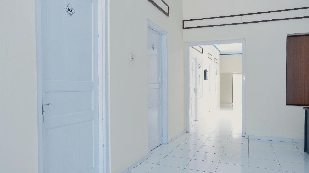 Reddoorz Syariah At Griya Soeratin Pacitan Ξενοδοχείο Εξωτερικό φωτογραφία